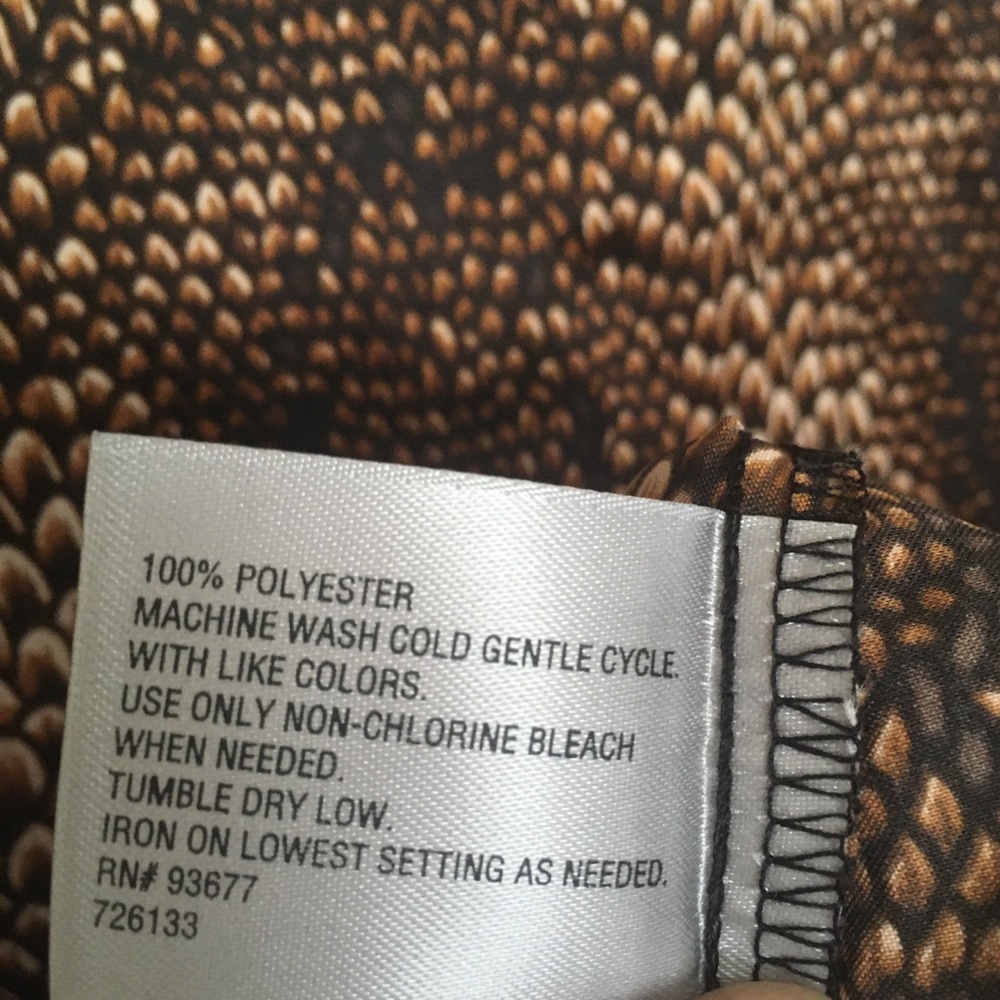 Worthington Petite snakeskin pattern blouse - Picture 7 of 7